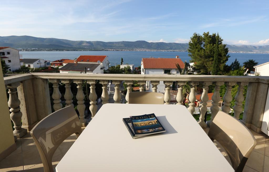 Apartments Bago Trogir Extérieur photo